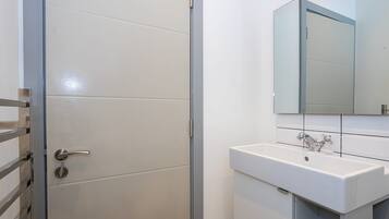 2 bedrooms, Internet