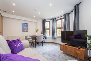 Apartment - Cosy Spacious Duplex Apartment Near Salford Royal (Manchester)