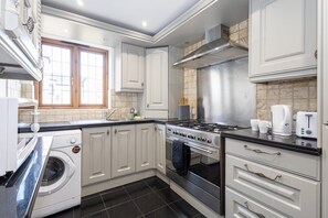 Apartment - Cosy Spacious Duplex Apartment Near Salford Royal (Manchester)