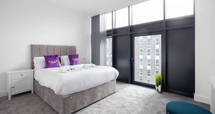 Spacious Two Bedroom Penthouse in MCR City Centre