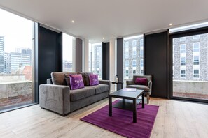 2 bedrooms - Spacious Two Bedroom Penthouse in MCR City Centre (Salford)