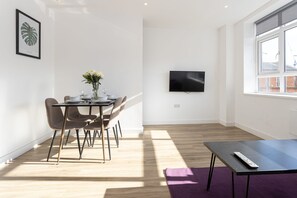House | 1 bedroom - Modern, Stylish 1BR Apartment Nearby AO Arena (Manchester)