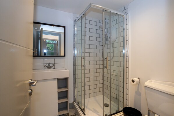 Apartment - Spacious, Apartment Close to Manchester City Centre By Pillo Rooms (Salford)