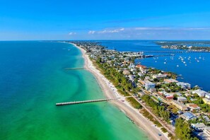 Beach - Catalina Cantina by Tampa Bay Hotspots & Airport! (Tampa)