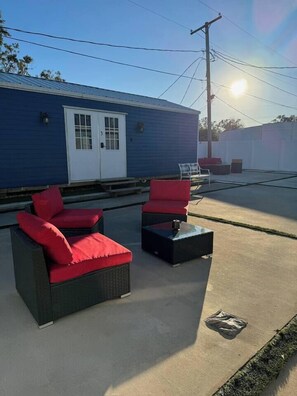 Terrace/patio - Catalina Cantina by Tampa Bay Hotspots & Airport! (Tampa)