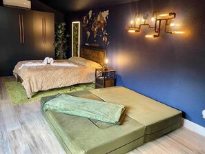 Desk, iron/ironing board, free WiFi, bed sheets - Catalina Cantina by Tampa Bay Hotspots & Airport! (Tampa)