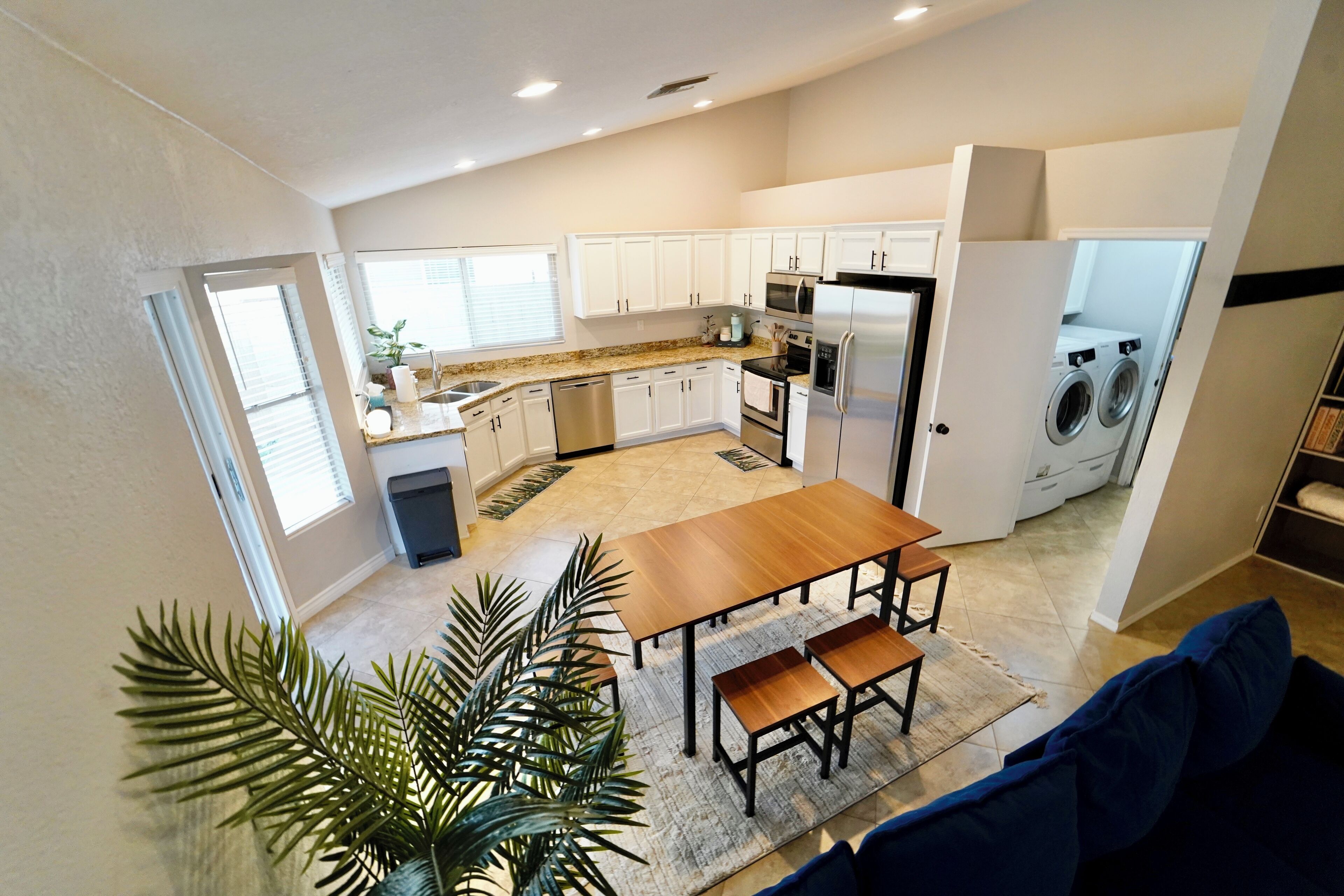 Spacious whole house with a green yard and pool in quiet neighborhood FAST WI-FI
