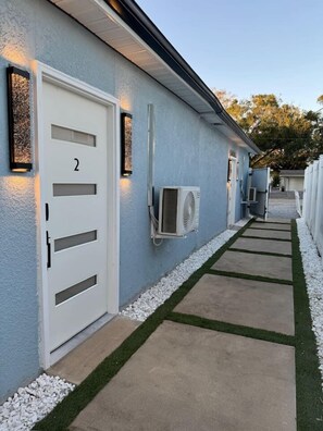 Property grounds - Tiny Tulum - Tropical Oasis in Tampa’s Heart! (Tampa)