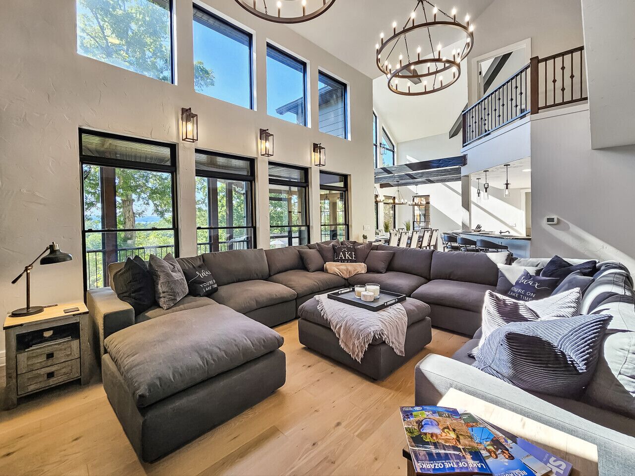 Smart TV, fireplace, video games, table tennis