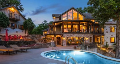 Huge Mansion / Pool / Sleeps 30+