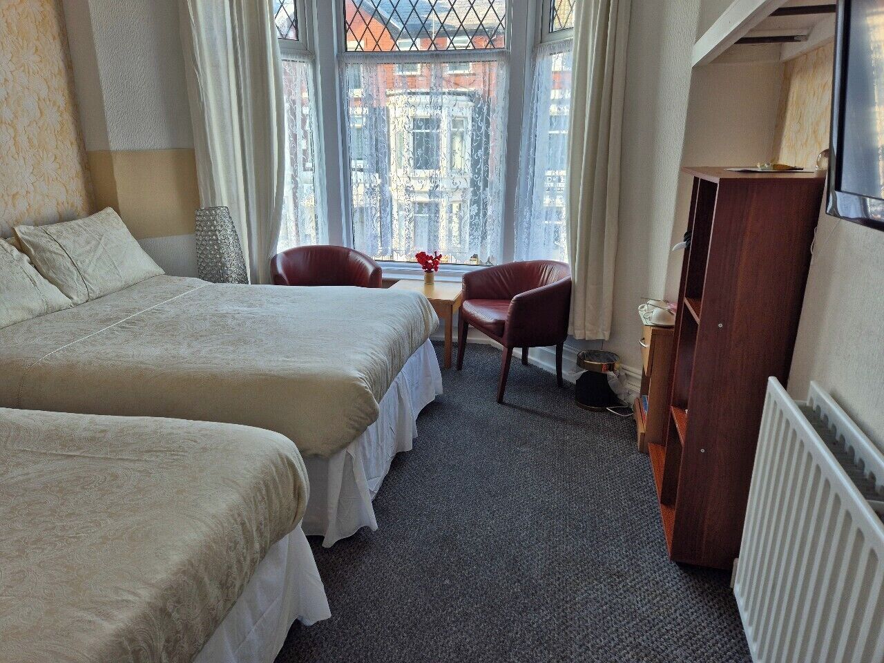 ファミリー トリプルルーム | WiFi (無料)、ベッドシーツ