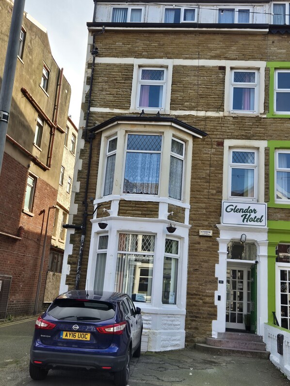 Fachada da propriedade