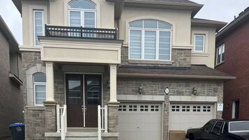 House | 4 bilik tidur, Internet