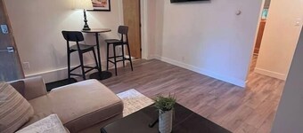 Minimalist Urban Unit: Sleek 1-Bedroom Sanctuary