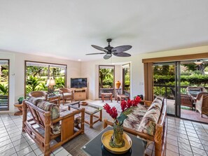 Apartment - 2 Bedroom 2 Bathroom Condo - Kanaloa at Kona 201 (Kailua-Kona)