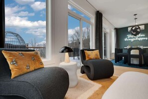 TV, fireplace, offices