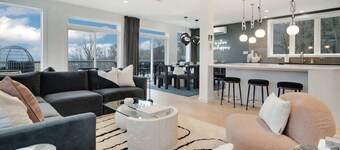 Hilltop- Luxury Home with views and a dog run