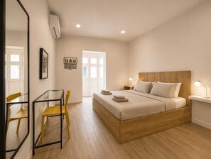 1 habitación, tabla de planchar con plancha, wifi gratis y ropa de cama 