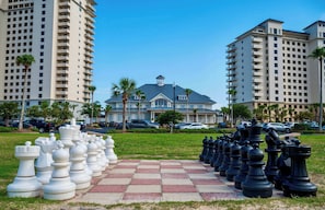 Property grounds - Cottage @ The Beach Club - $400 FREE ACTIVITIES! (Gulf Shores)
