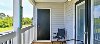 Pool, Hot Tub, Pickle Ball, Gym- Close to Sports Complex- $400 FREE ACTIVITIES
