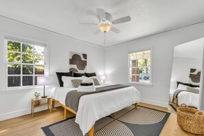 2 bedrooms, desk, travel cot, free WiFi