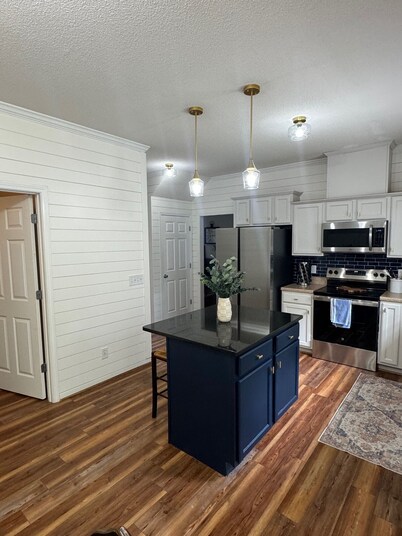 The HART of Tiger Town! Lakefront home less than 4 miles to Clemson University