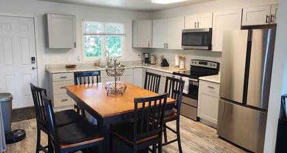 Spacious 3-bedroom Duplex, sleeps 6, heated garage and close to shopping.