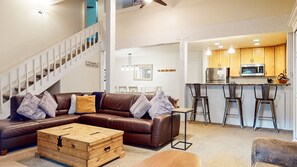 TV, fireplace - Summit #48 (3-Bedroom Condo) with Pool - Pets Allowed by RedAwning (Mammoth Lakes)