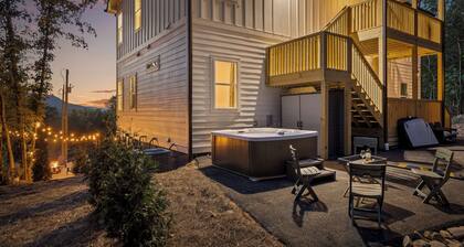 Chatt Vistas-4bdr-2Units-ViewsofLookoutMtn-HotTub-Slps 12+