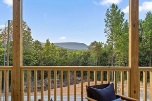 Property grounds - Chatt Vistas-2bd2ba- HotTub - Lux Shower - Patio - Sleeps 6+ (Fairview)