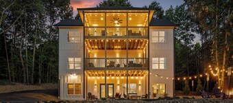 Chatt Vistas-4bdr-2Units-Theater-Hot Tub-Sleeps15+