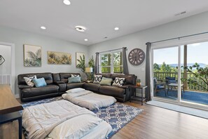 Télévision, cheminée