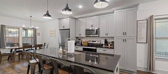 Lux 3bdrm/2bth HOT TUB Chick Battlefield 20m 2 Chatt Vistas