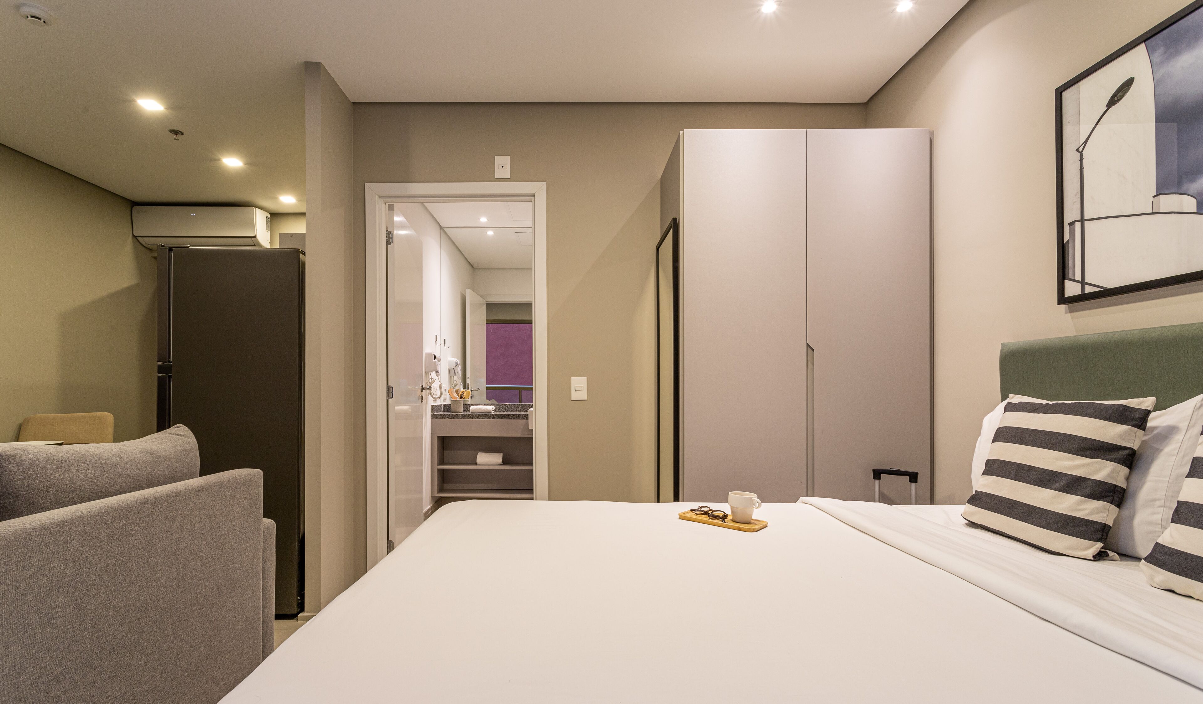 Studio | Blendingsgardiner, strykejern/-brett, wi-fi (inkludert) og sengetøy