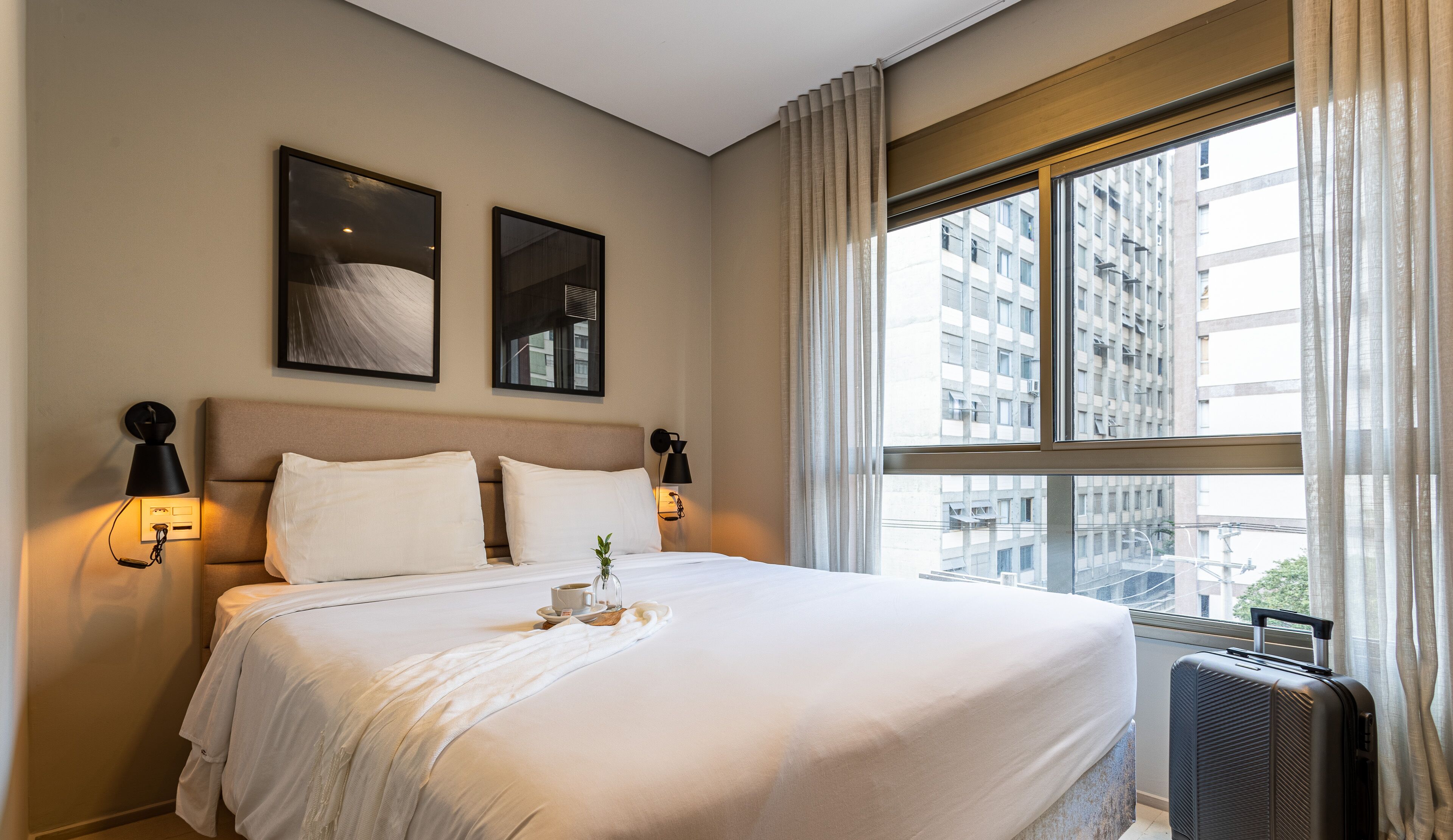 Premier-huoneisto | Pimennysverhot, silitysrauta/-lauta, ilmainen Wi-Fi, vuodevaatteet