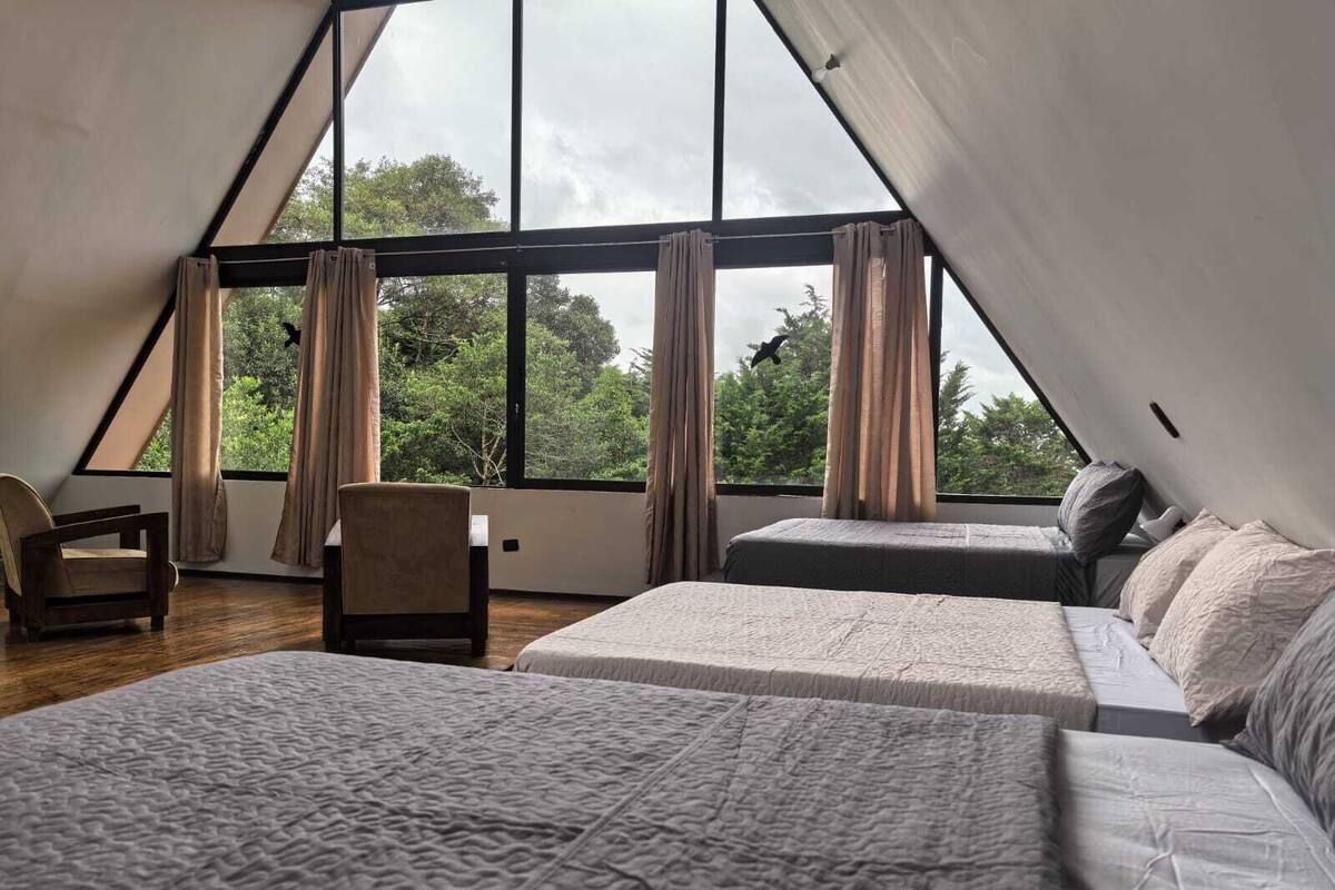 Comfort Room, Garden View | Laptop workspace, WiFi (free)