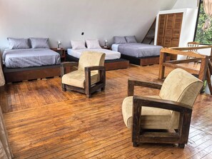 Comfort-Zimmer, Gartenblick | Laptopgeeigneter Arbeitsplatz, kostenloses WLAN