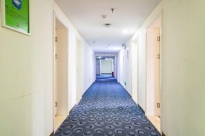 Interior - 7Days Inn Chain Hotel (Kunming Dongjiawan Telecom Building) (Kunming)