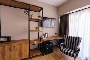 In-room safe, desk, laptop workspace, blackout curtains - ARAKI Sololaki  (Tbilisi)