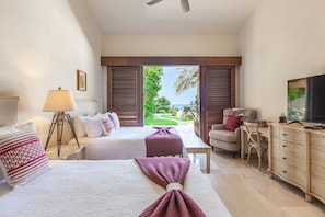 4 bedrooms, iron/ironing board, Internet, bed sheets - Girasol - Beachfront House (4bd) - Bucerias (Bucerías)