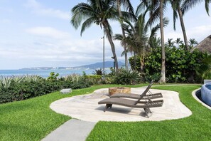 Property grounds - Girasol - Beachfront House (4bd) - Bucerias (Bucerías)