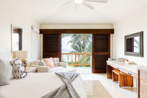 4 bedrooms, iron/ironing board, Internet, bed sheets - Girasol - Beachfront House (4bd) - Bucerias (Bucerías)