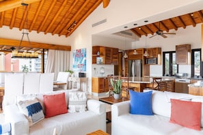 TV - Turquesa - Penthouse, Two Level Beach (30 Steps) (Bucerías)