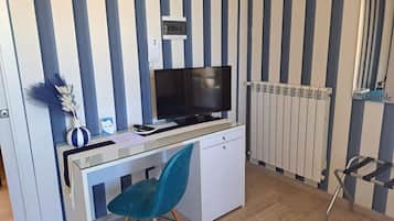 Chambre Double Deluxe, vue jardin | 2 chambres, coffres-forts dans les chambres, bureau, rideaux occultants