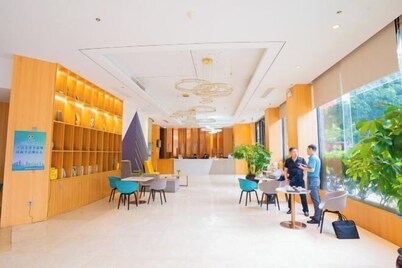 Chaoman Hotel (Foshan Lingnan Tiandi Pearl Sports Stadium Branch)