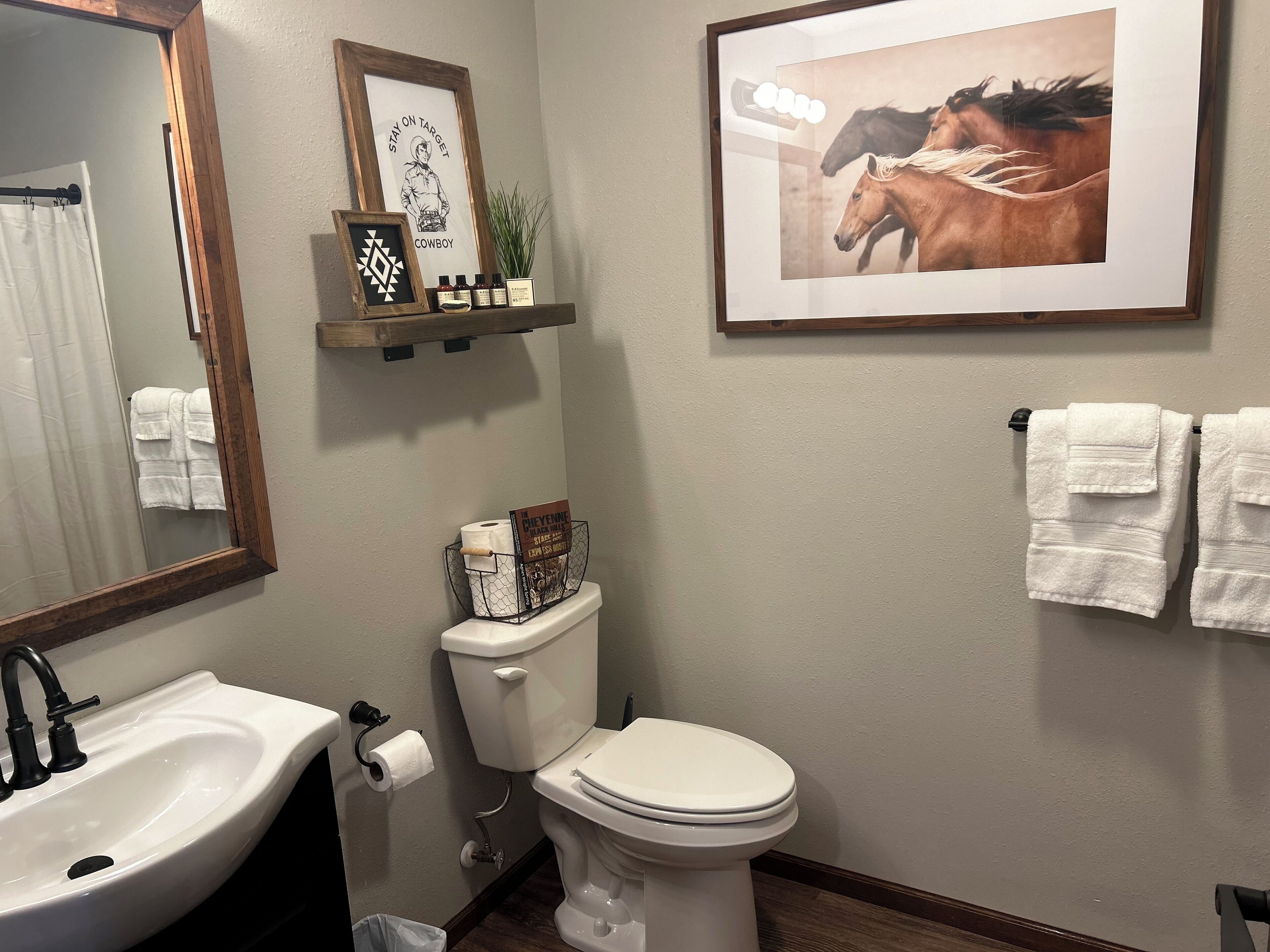 Suihku, pyyhkeet, saippua, sampoo