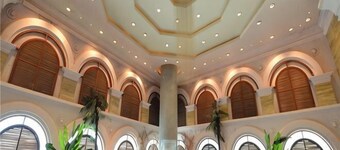 Shaoxing Xianheng Grand Hotel (Lu Xun's hometown Yintai store)
