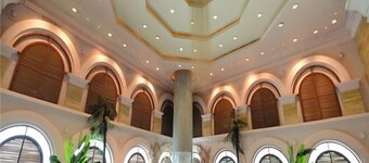 Shaoxing Xianheng Grand Hotel (Lu Xun's hometown Yintai store)