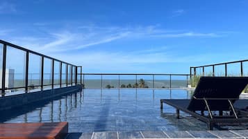 Basic Studio | Pool | Outdoor pool
