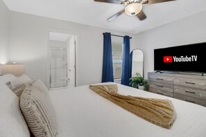 4 bedrooms, desk, iron/ironing board, travel crib